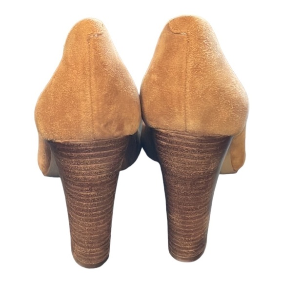 Bcbg Clarice Block 4” Heel Pumps Tan Suede Wood Heels Size 9 - Picture 5 of 9